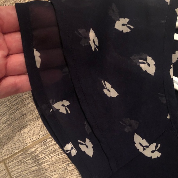 Smart Set, size m, versatile dress, navy with white leaf pattern. - Picture 3 of 4